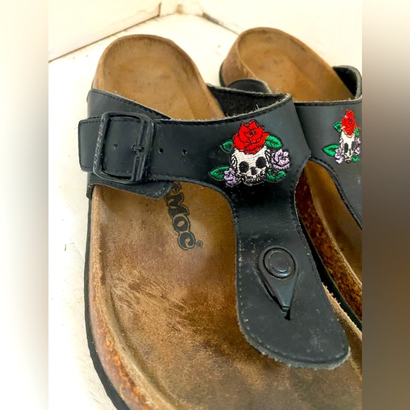 Soft Moc Sandals - Picture 4 of 9